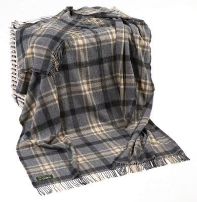 John Hanly 661 Lambswool Throw Grey Beige Check