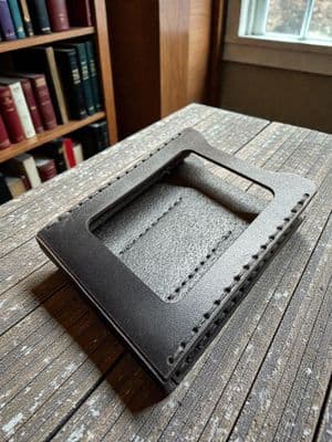 Illuminati Second Sight Long Range – Leather Belt Holster
