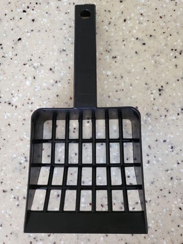 Handy Garden Scoop/ Sieve (Black)