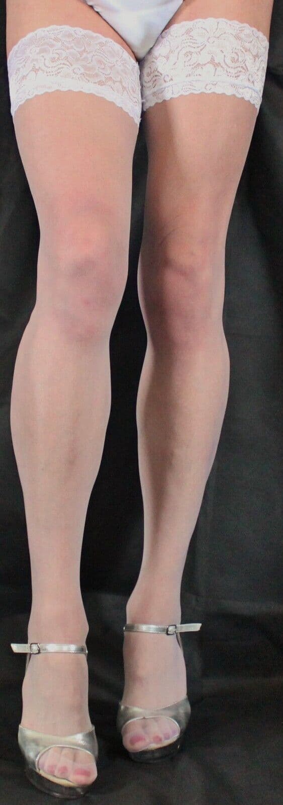 WHITE 15 Denier Medium Size Lace Top Satin Sheen Hold Up Stockings High Quality