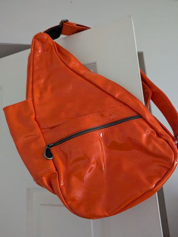 CLR HBB1 Healthy Back Bag Orange