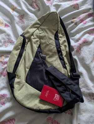 CLR HBB5 Healthy Back Bag Green Medium