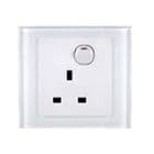 RetroTouch Single Plug Socket White/White Glass 00163