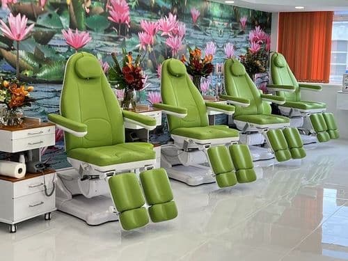 Luxury Pedicure chair/bed, three- motor drive with heating