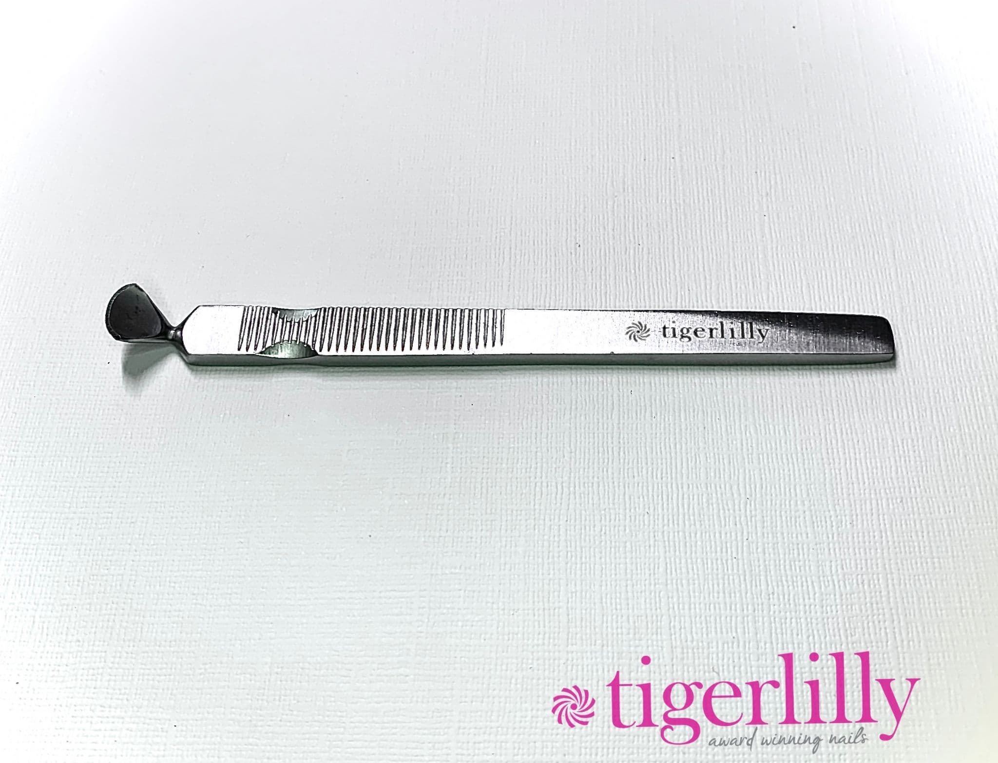Tigerlilly Angled Cuticle Pusher