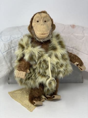 Louie (Pedigree Monkey)