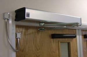 PROSWING AUTOMATIC DOOR OPERATOR WITH ARTICULATED ARM