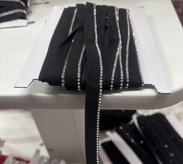 EIMASS® Sew On Single Line Clear Crystals on Black Edge Lace Trim