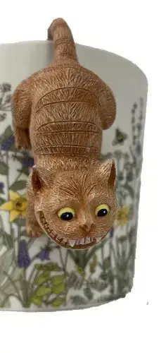 Alice in Wonderland Pot Buddie - The Cheshire Cat