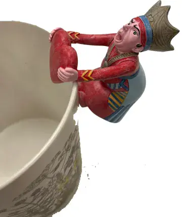Alice in Wonderland Pot Buddie - The Queen of Hearts