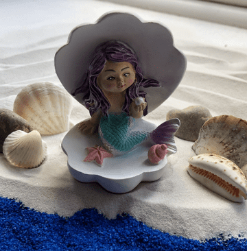 Blue Ocean - Mermaid in a Oyster-shell - 9cm tall