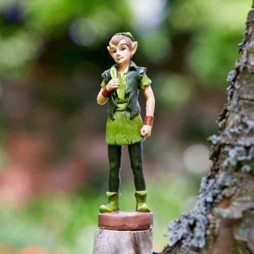 Fantasy Forest Elves - Willow - 10cm Tall (with magnetic base).