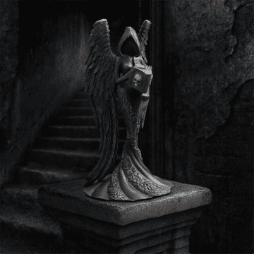 Femme Fatale - Scholar 21.9cm