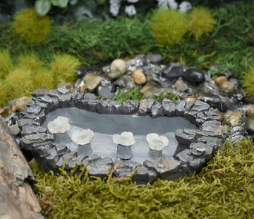 Georgetown - Fiddlehead - Fairy Garden Deep pond with "glow in the dark" stepping stones - 13cm