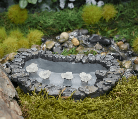 Georgetown - Fiddlehead - Fairy Garden Deep pond with glow in the dark stepping stones - 13cm.