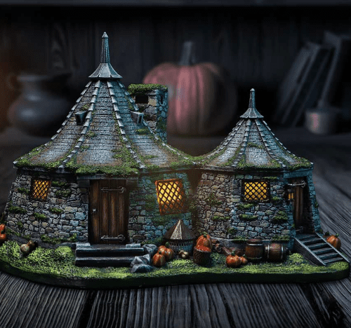 Harry Potter Hagrids Hut - Light up House - Gift Boxed.