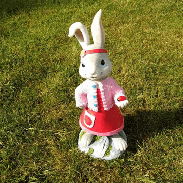 Lily Bobtail - Garden Ornament - 22cm