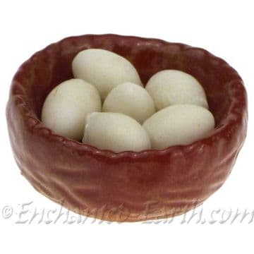 Miniature Egg Basket with 6 bantam eggs