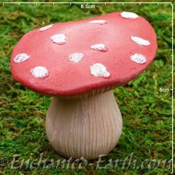 New Vivid Arts Miniature World Plus Size - Toadstool Table -6cm