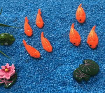 Set of 9 fairy garden miniatures - 7 Goldfish & 2 waterlilies