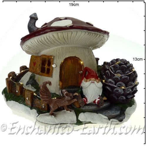 The Christmas Garden - Light up - LED Gnome Home - Red Mushroom Fairy House - 18cm.