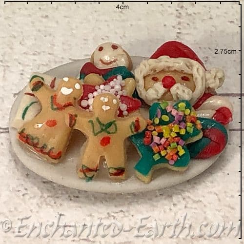 The Miniature Kitchen - Christmas Cookies on a Plate - 4cm.