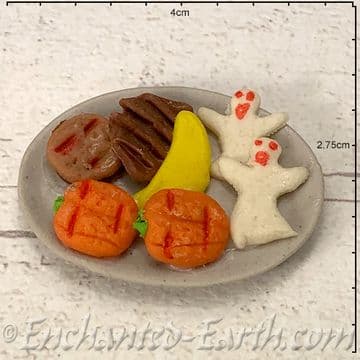 The Miniature Kitchen - Halloween Cookies on a Plate - 4cm