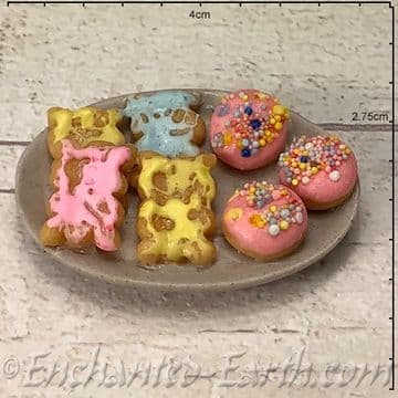 The Miniature Kitchen - Iced Doughnuts & Pastries on a Plate - 4cm