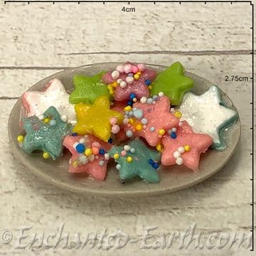 The Miniature Kitchen - Iced Star Cookies on a Plate - 4cm