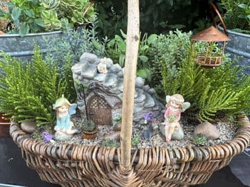The Willow basket - Stone Wall Garden Garden