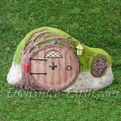 Vivid Arts Miniature World Plus Size - Burrow House Front -32cm.