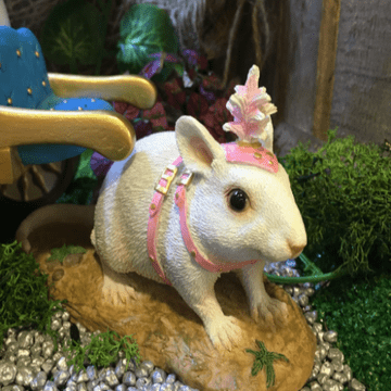 Vivid Arts - Miniature World - White Carriage Mouse