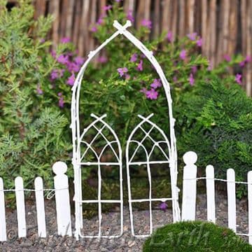 Willow Arbour & Gate - Choose from White or Natural