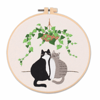 Hanging Ivy Cats Embroidery Kit
