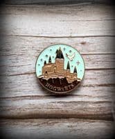 Hogwarts Day Needle Minder