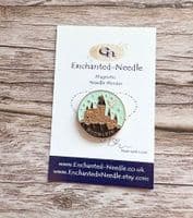 Hogwarts Day Needle Minder