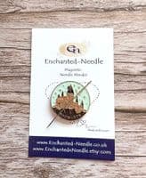 Hogwarts Day Needle Minder