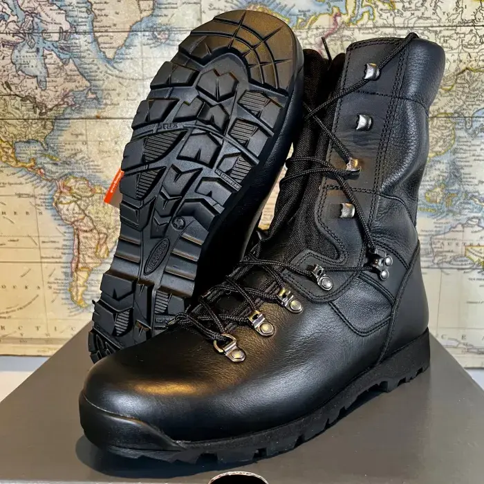 Altberg Sneeker Microlite – Mittelpassfähiger Polizeistiefel, UK 9, Schwarz