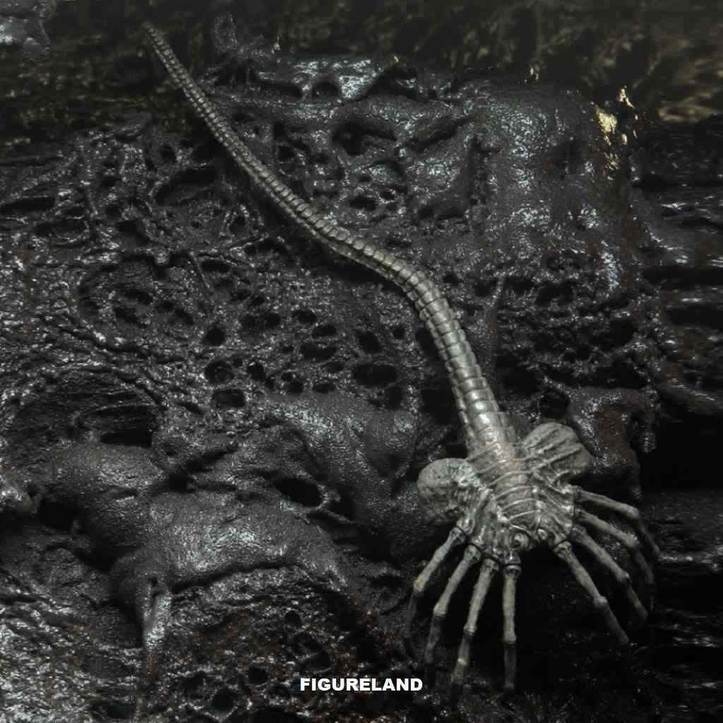 ALIEN 40TH ANNIVERSARY WAVE 4 HR GIGERS ALIEN ACTION FIGURE FROM NECA
