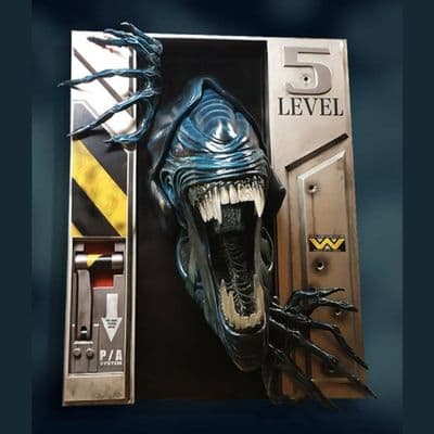 ALIEN QUEEN LIFE SIZE WALL SCULPTURE FROM HOLLYWOOD COLLECTIBLES GROUP