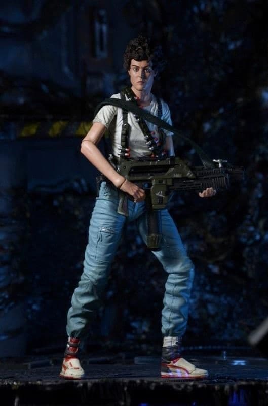 ALIENS SERIES 5 - 7" RIPLEY ACTION FIGURE FROM NECA