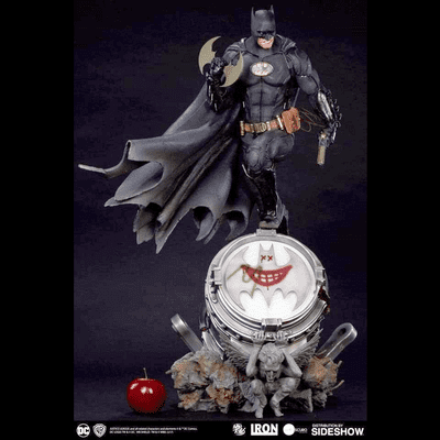 BATMAN BLACK EDITION 1:3  PRIME SCALE STATUE FROM IRON STUDIOS