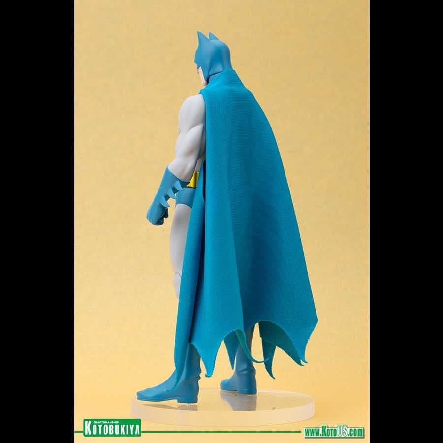 Kotobukiya DC Comics Batman Classic Costume ARTFX+ Statue - 1/10 Scale Collector Figure
