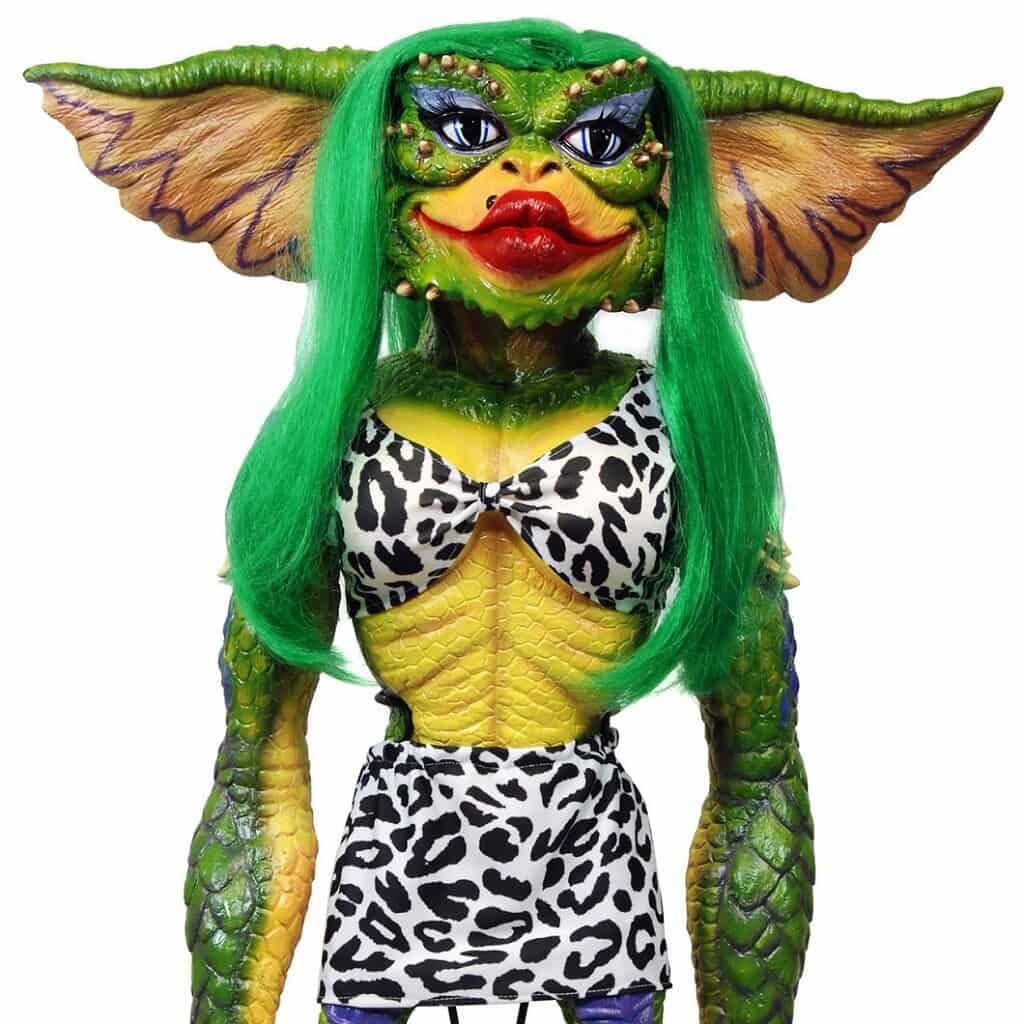 GREMLINS 2 THE NEW BATCH GRETA THE FEMALE GREMLIN LIFE SIZE STUNT ...
