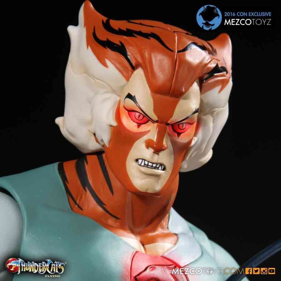 THUNDERCATS MEGA SCALE PHASING TYGRA 2016 CON EXCLUSIVE ACTION