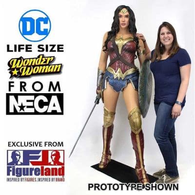 WONDER WOMAN MOVIE LIFE SIZE WONDER WOMAN FROM NECA