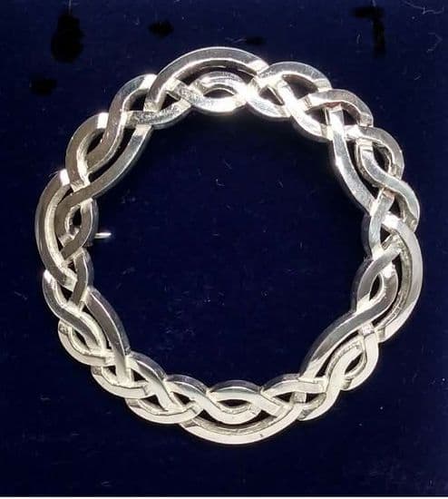 BROOCHES