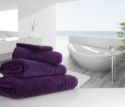 Luxurious linenHall, 650gsm Bath Sheet in Aubergine