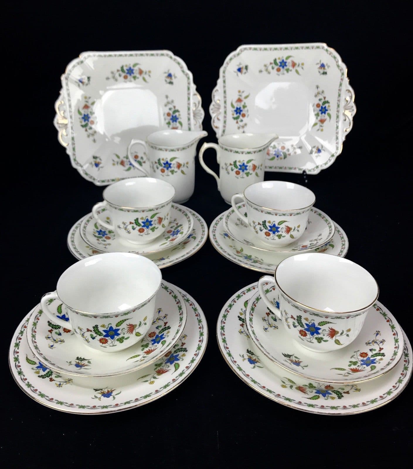 Shelley Tea Set Chelsea 11280 For 4 People / Trio / Vintage 20th