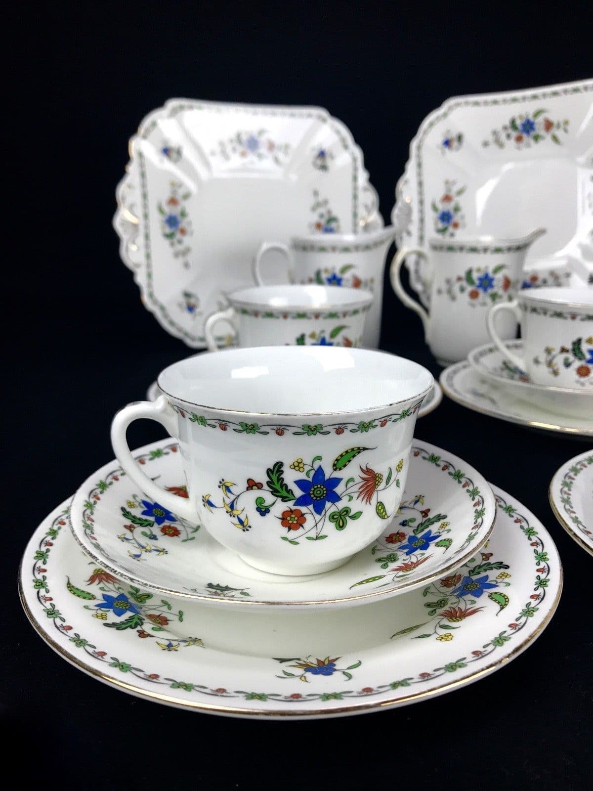 Shelley Tea Set Chelsea 11280 For 4 People / Trio / Vintage 20th